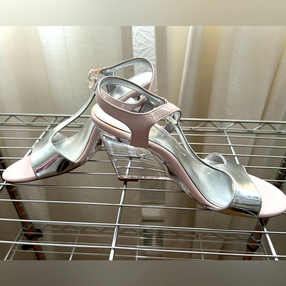 Calvin Klein Metallic Sandal With Clear Block Heel Size 6.5